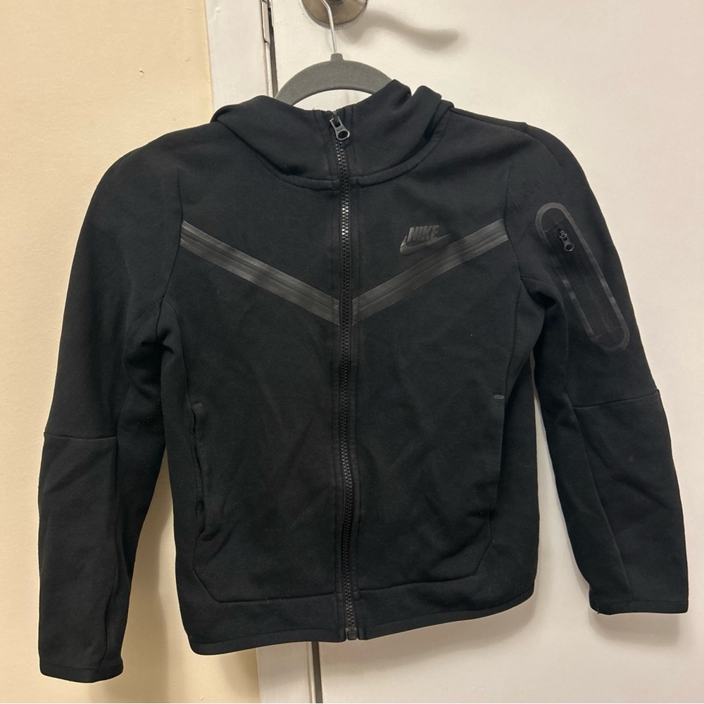 Nike Tech Boy’s Hooded Sweatshirt Black Hoodie Performance Zip Jacket